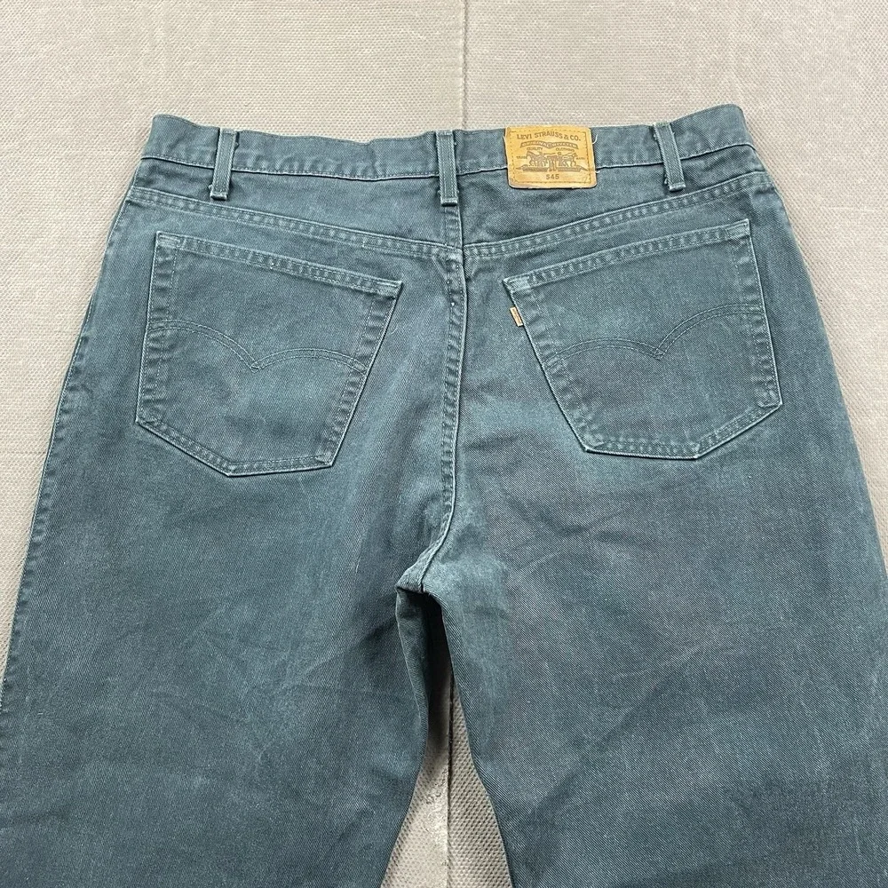 Levis tagged size